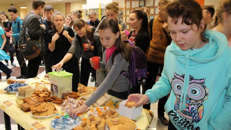 Аннинские школьники собрали деньги для детей с тяжелыми заболеваниями