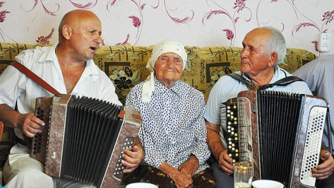 Старейшей жительнице Репьевского района исполнилось 100 лет