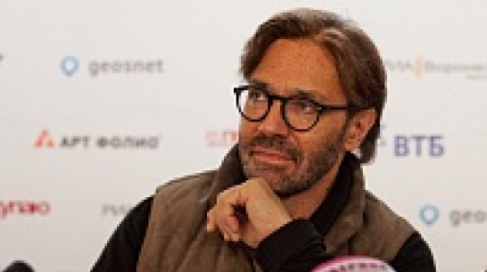 В Воронеже легендарный гитарист Эл Ди Меола представил свою новую программу