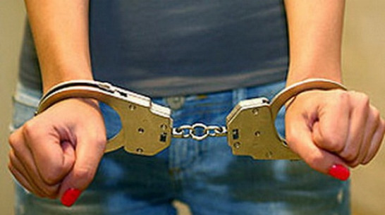 В Нижнедевицком районе директора интерната для престарелых и инвалидов задержали при получении взятки