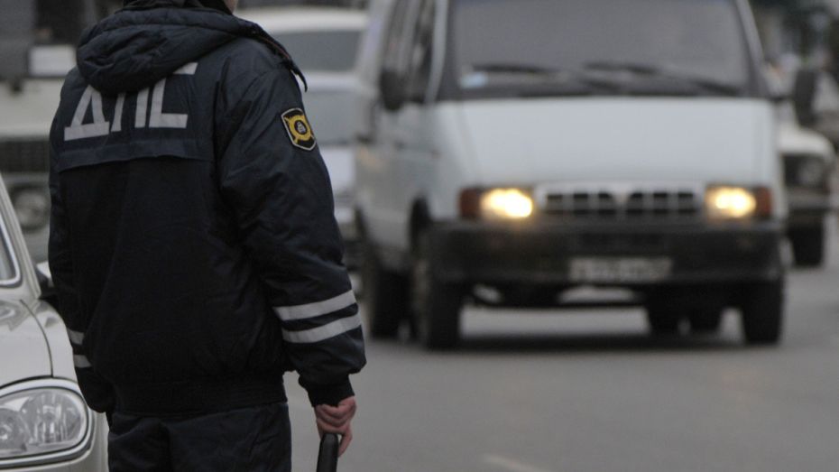 В Воронеже после сообщения в соцсети водитель автобуса заплатит штраф за проезд на «красный»