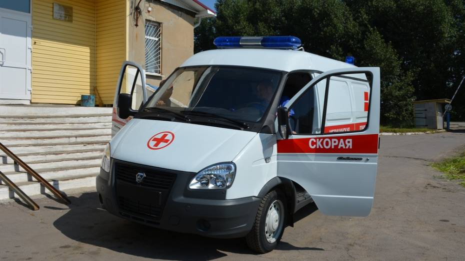 В Петропавловке в райбольнице появился новый автомобиль скорой помощи