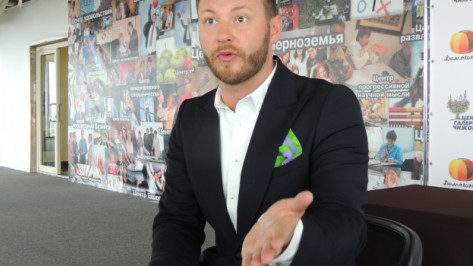 Дизайнер Тимур Гучкаев: «В Москве не осталось красивых лиц, кругом – одни гастарбайтеры»