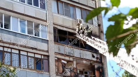 Людей эвакуировали из загоревшегося 12-этажного дома в Воронеже