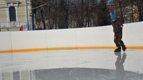 Главный воронежский каток на площади Ленина закроют на следующей неделе 