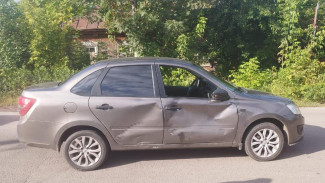 В Воронежской области мотоцикл столкнулся с «Ладой Грантой»: пострадал подросток