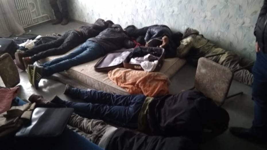 Задержанных в Воронеже 9 нелегальных мигрантов депортируют 