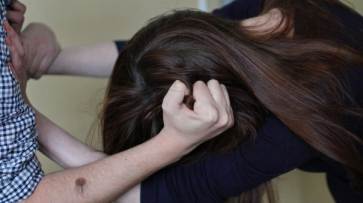 Воронежец изнасиловал 21-летнюю девушку и уехал на украденном скутере