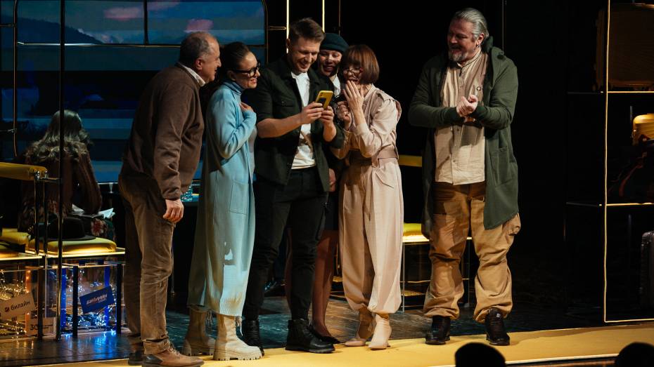 Спектакль по мотивам рассказов победителей конкурса «Твоя история с билайном» можно посмотреть онлайн