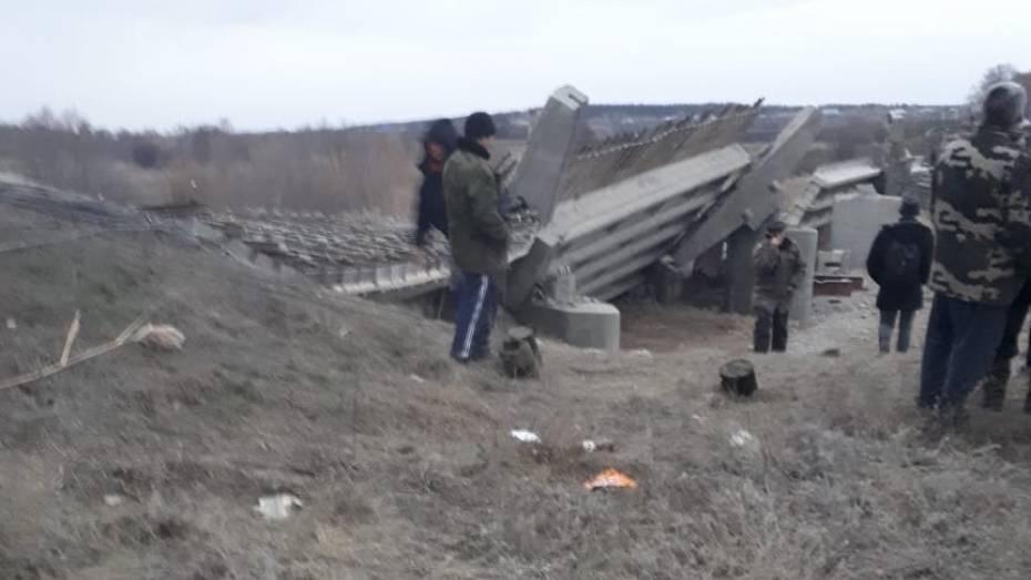МЧС: при обрушении моста в Воронежской области пострадали 6 человек