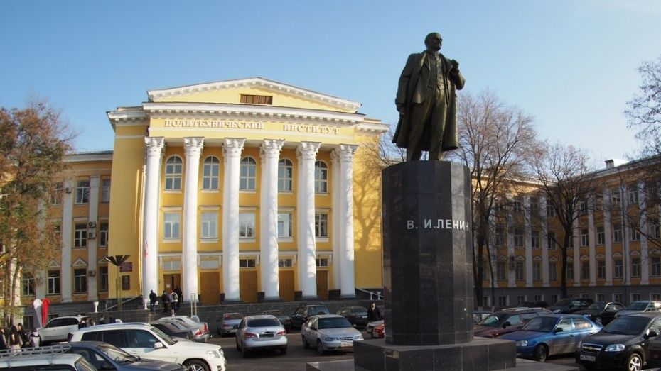 В Воронеже опорный вуз выплатит задержанные стипендии из внебюджетного фонда