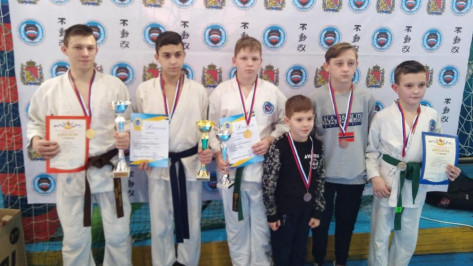 Верхнехавские каратисты завоевали 3 «золота» областных соревнований