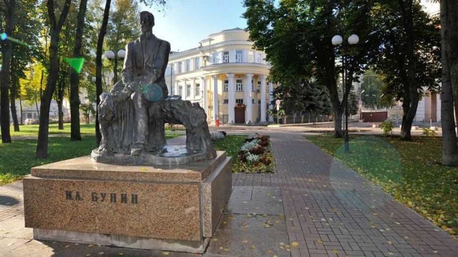 На обновление сквера имени Бунина в центре Воронежа выделят 46,5 млн рублей