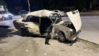 В Воронеже «шестерка» врезалась в Lexus: погиб водитель ВАЗ