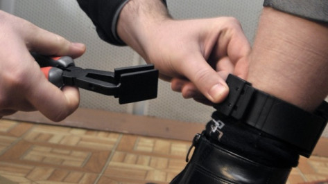 Обвиняемые в похищении человека в Воронежской области скрылись из-под домашнего ареста 