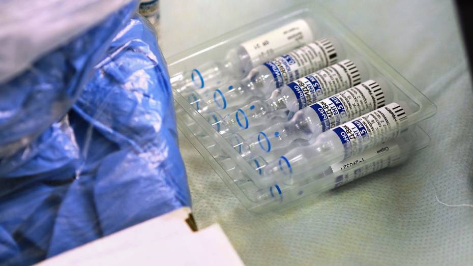 Запас вакцины от COVID-19 в Воронежской области составил 100 тыс доз
