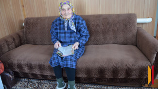 «Пока силы есть, буду помогать внукам». Жительнице Воронежской области Любови Фирсовой исполнилось 100 лет