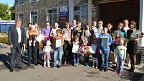 В Грибановском районе восемь молодых семей получили сертификаты на улучшение жилищных условий