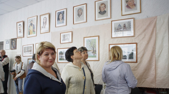Выставка графики бутурлиновского художника открылась в Аннинском краеведческом музее