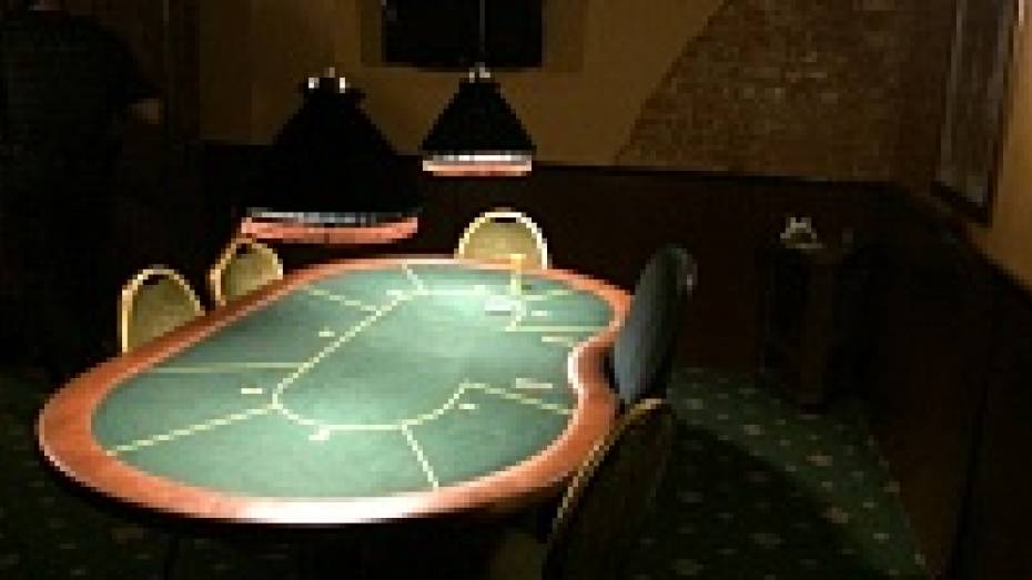 В Воронеже полицейские закрыли подпольный покерный клуб