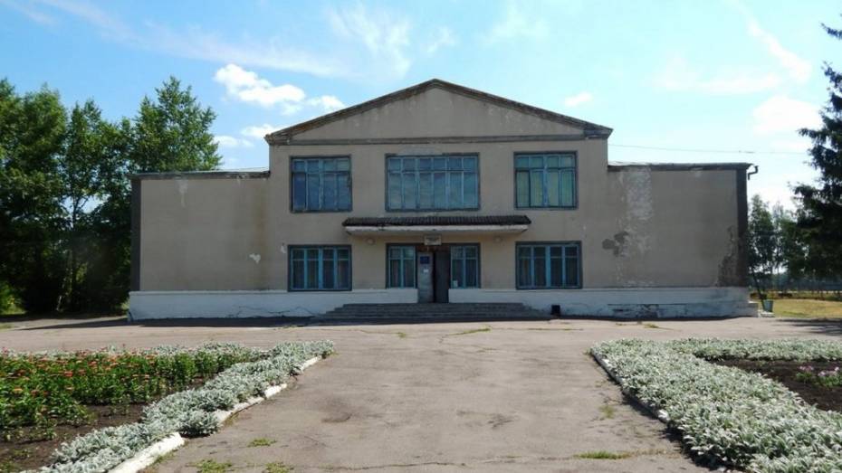 Дом культуры капитально отремонтируют в эртильской деревне Буравцовка