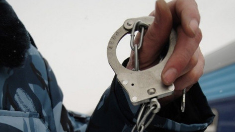 Лискинские полицейские задержали подозреваемого в краже 299 тыс рублей