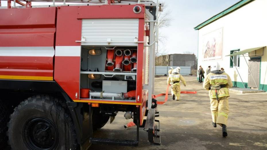 В Грибановском районе от огня пострадали школьный спортзал и кабинет труда