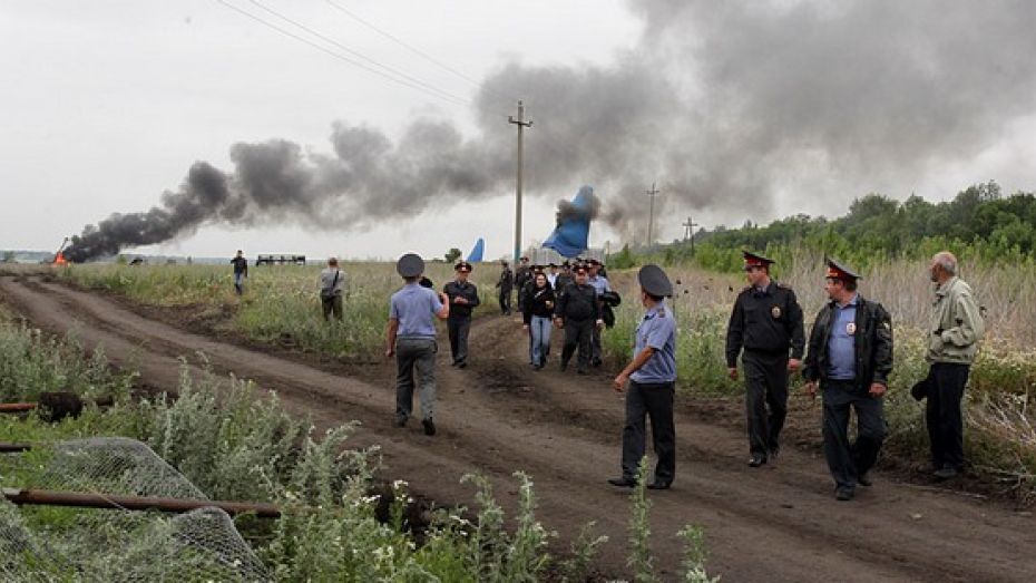 В Новохоперском районе неизвестные сожгли буровые установки и разгромили лагерь геологов (ВИДЕО)