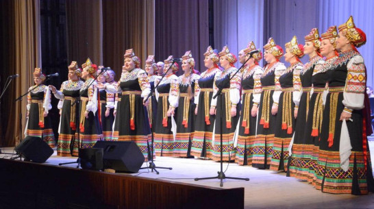 Павловский народный хор отметил 60-летие концертом