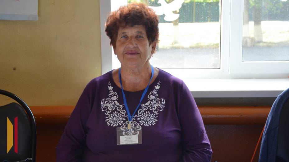 В избирательной комиссии Верхнемамонского района более 50 лет работает Лидия Петрина