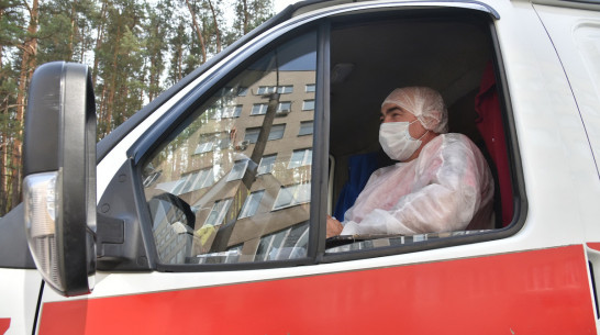 Сражающиеся с COVID-19 воронежские медики уже получили 1,3 млрд рублей