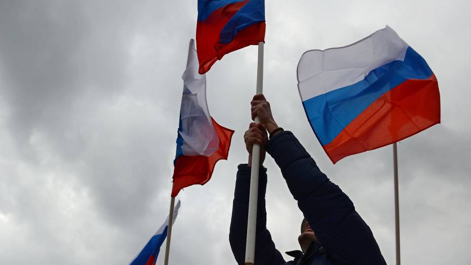 Владимир Путин поздравил страну с годовщиной воссоединения Крыма с Россией