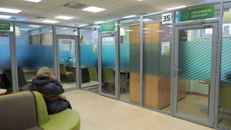 В Воронеже в нерабочую неделю открыли дополнительные отделения банков 