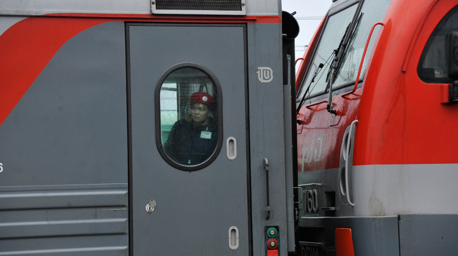 На новогодние праздники увеличат количество рейсов поезда из Москвы в Крым через Воронеж