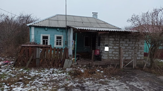 Обгоревшую при пожаре в сельском доме 11-месячную девочку перевезли на лечение в Воронеж
