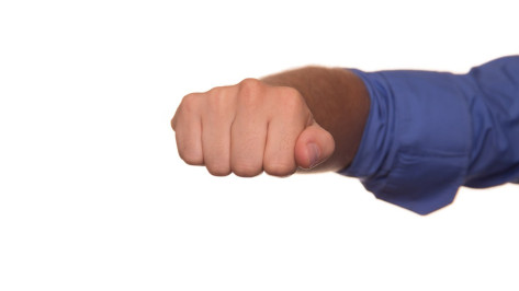 В Воронежской области пассажир избил таксиста