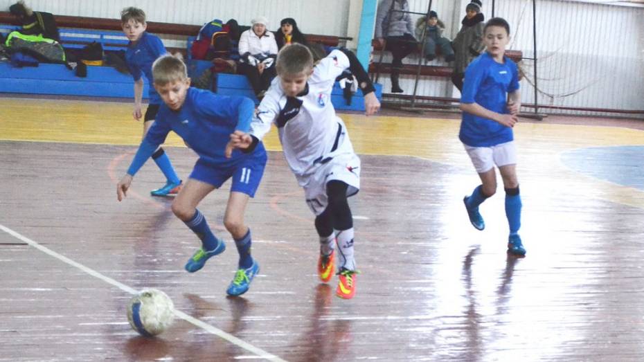 В Калаче прошел областной турнир по мини-футболу