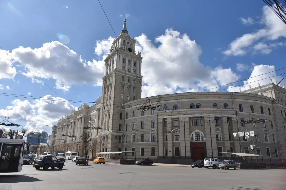 Легенды Воронежа. Здание управления ЮВЖД и башенные часы