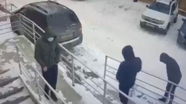Воронежские полицейские задержали подозреваемых в нападении на предпринимателя
