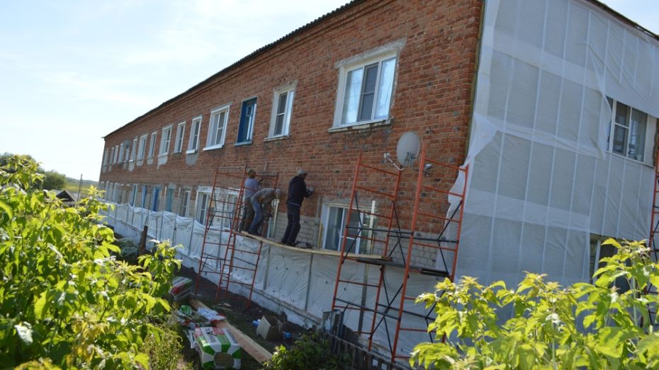 В Эртиле приступили к капремонту многоквартирного дома на улице Первомайской