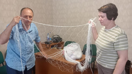 Острогожские волонтеры передали бойцам СВО масксети и домашнюю выпечку