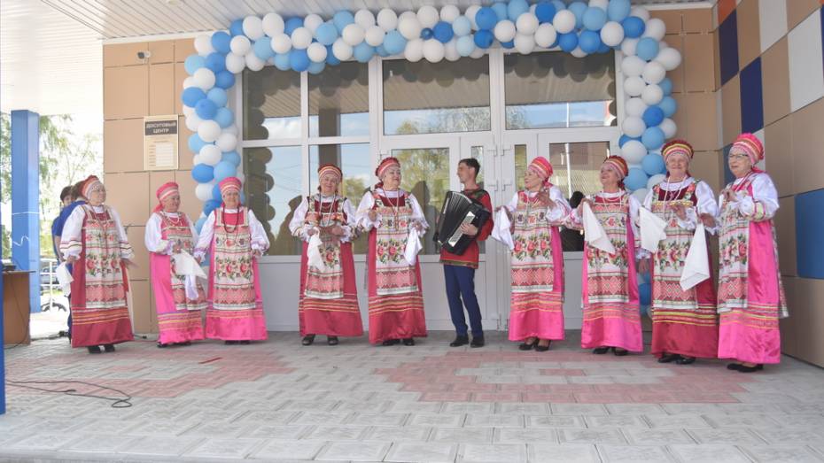 Поворинцев пригласили на День села Пески