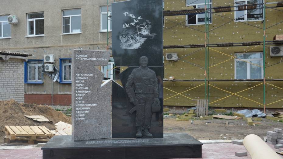 В Поворино появился памятник ветеранам локальных войн 