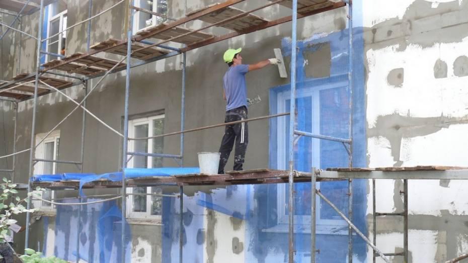 В Грибановке в рамках программы капремонта начали ремонт 2 многоквартирных домов