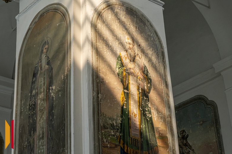 Успенский храм в Красном Логу