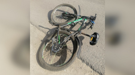 Юный велосипедист попал под колеса Nissan Primera в Воронежской области