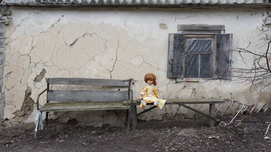 Украинку, бросившую дочь у родственников в Воронежской области, ограничили в родительских правах