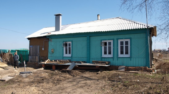 Соседи матери погибшего на пожаре ребенка: женщина в последнее время часто выпивала