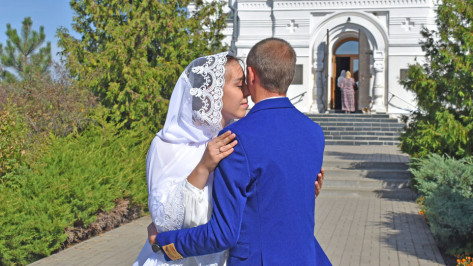 Участник СВО из Воронежской области обвенчался с женой во время отпуска