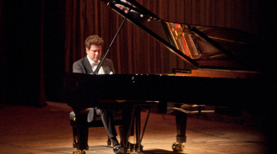 Денис Мацуев презентовал в Воронеже новый рояль Steinway